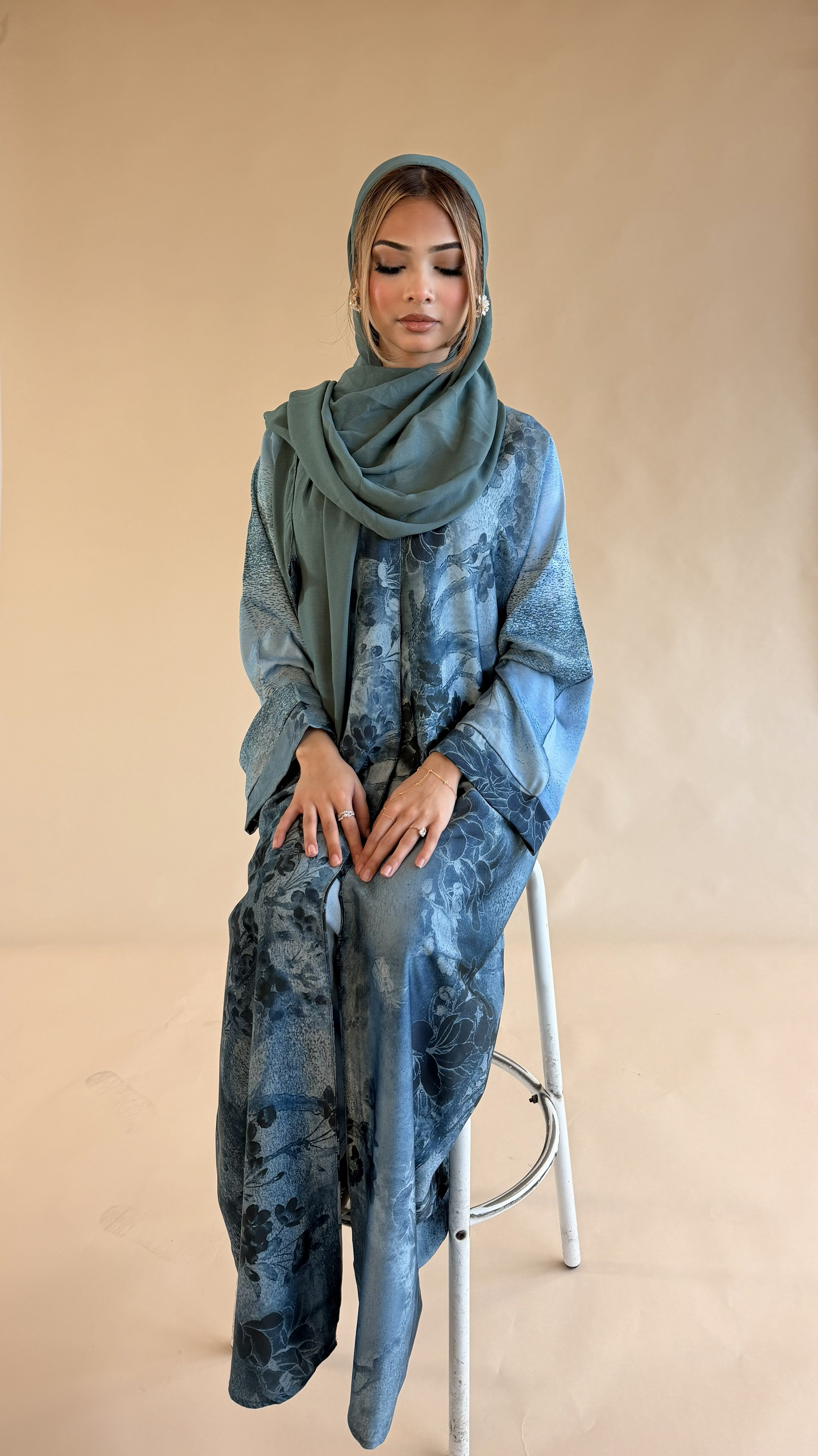 FLORAL MIST ABAYA SET BLUE
