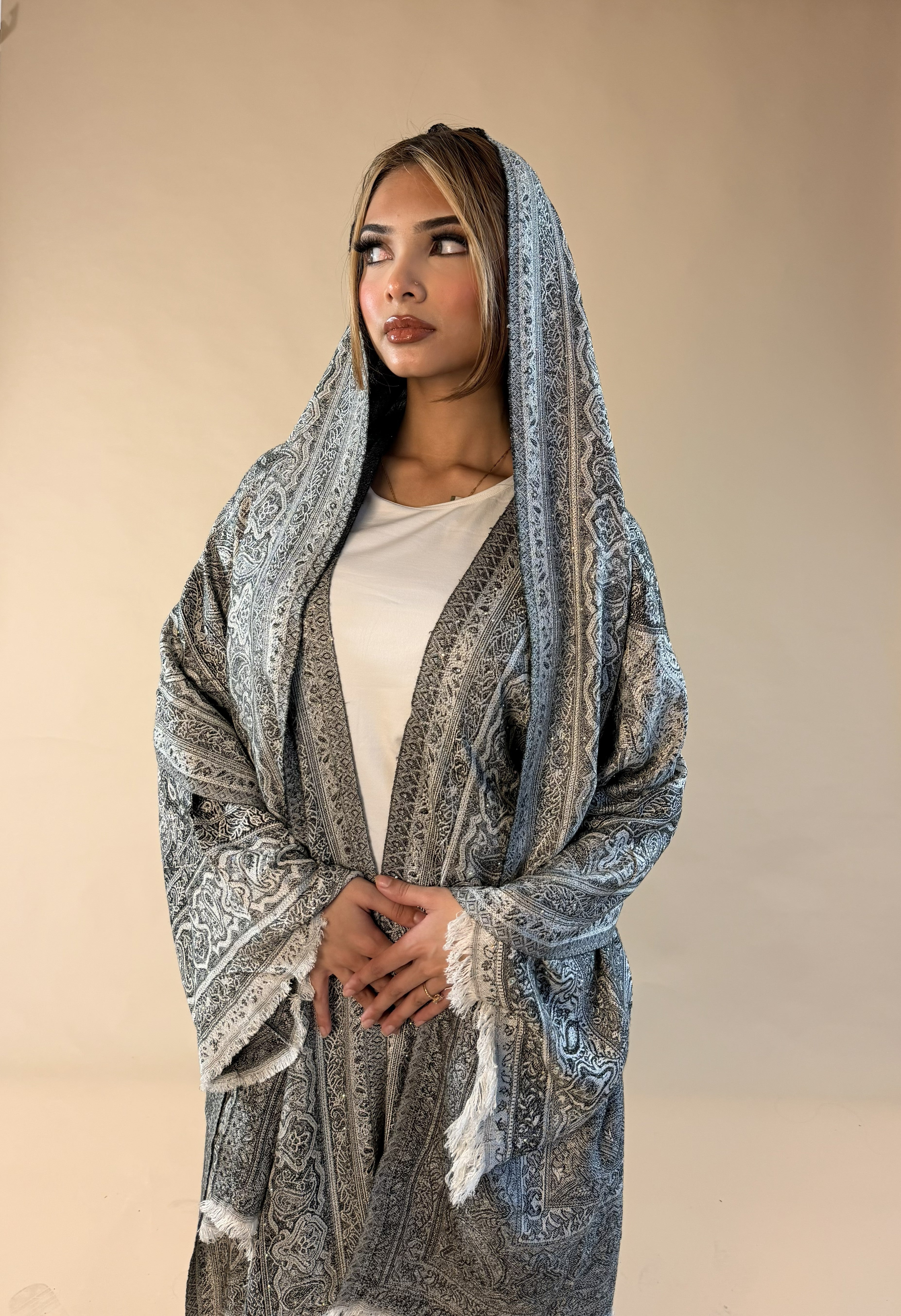 PASHMINA ABAYA SET BLACK AND OFF WHITE